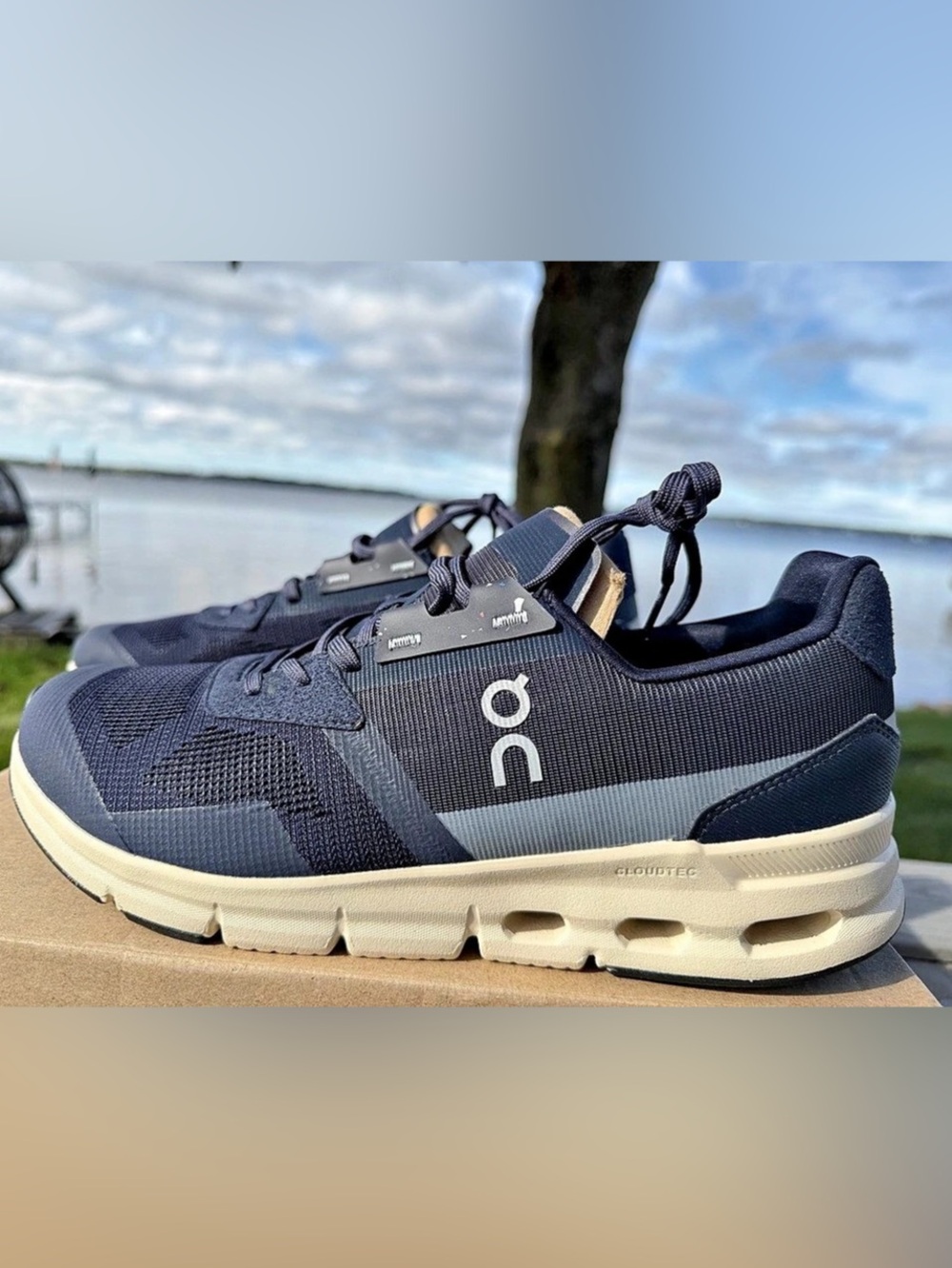 NEW - On Cloudrift Athletic Shoes Blue & White US W9.5
